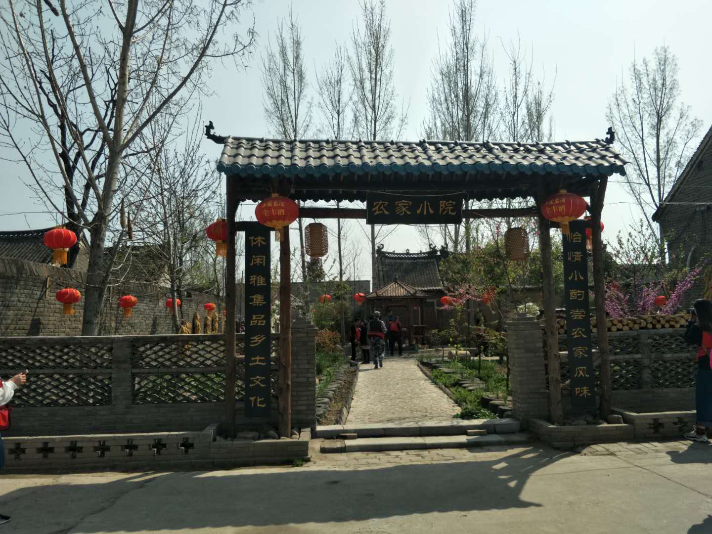 北京天津游客最爱光顾的京郊农家院，承德花市村满庭轩，150住宿三餐还免费钓鱼！