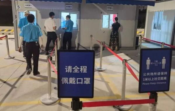 发烧了可以自己用药吗？哪些人最近不宜离开上海？你关心的防疫最新问答→