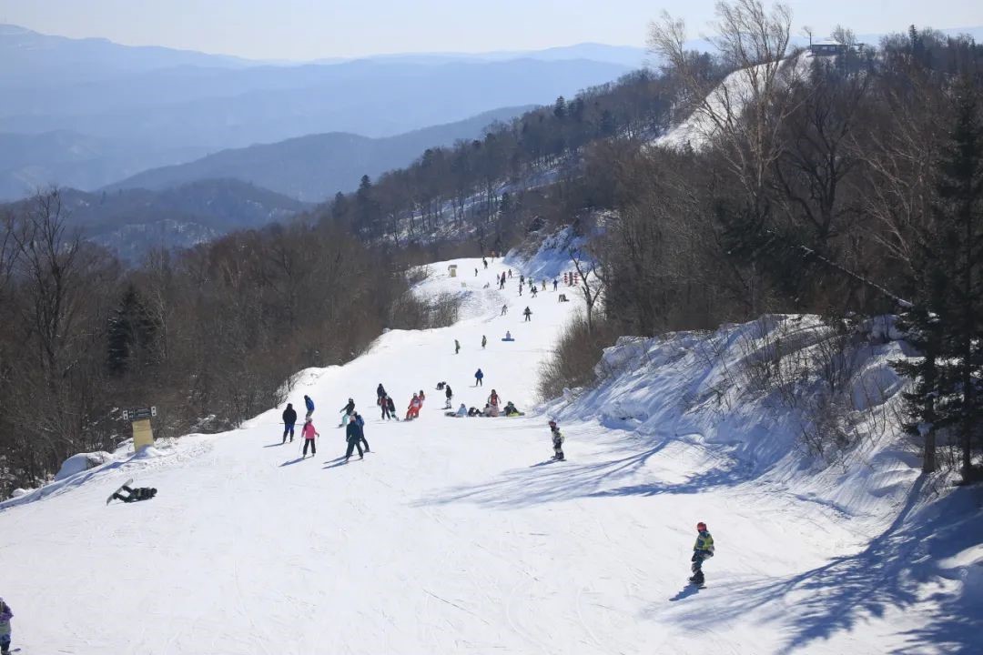 国内滑雪度假村图片