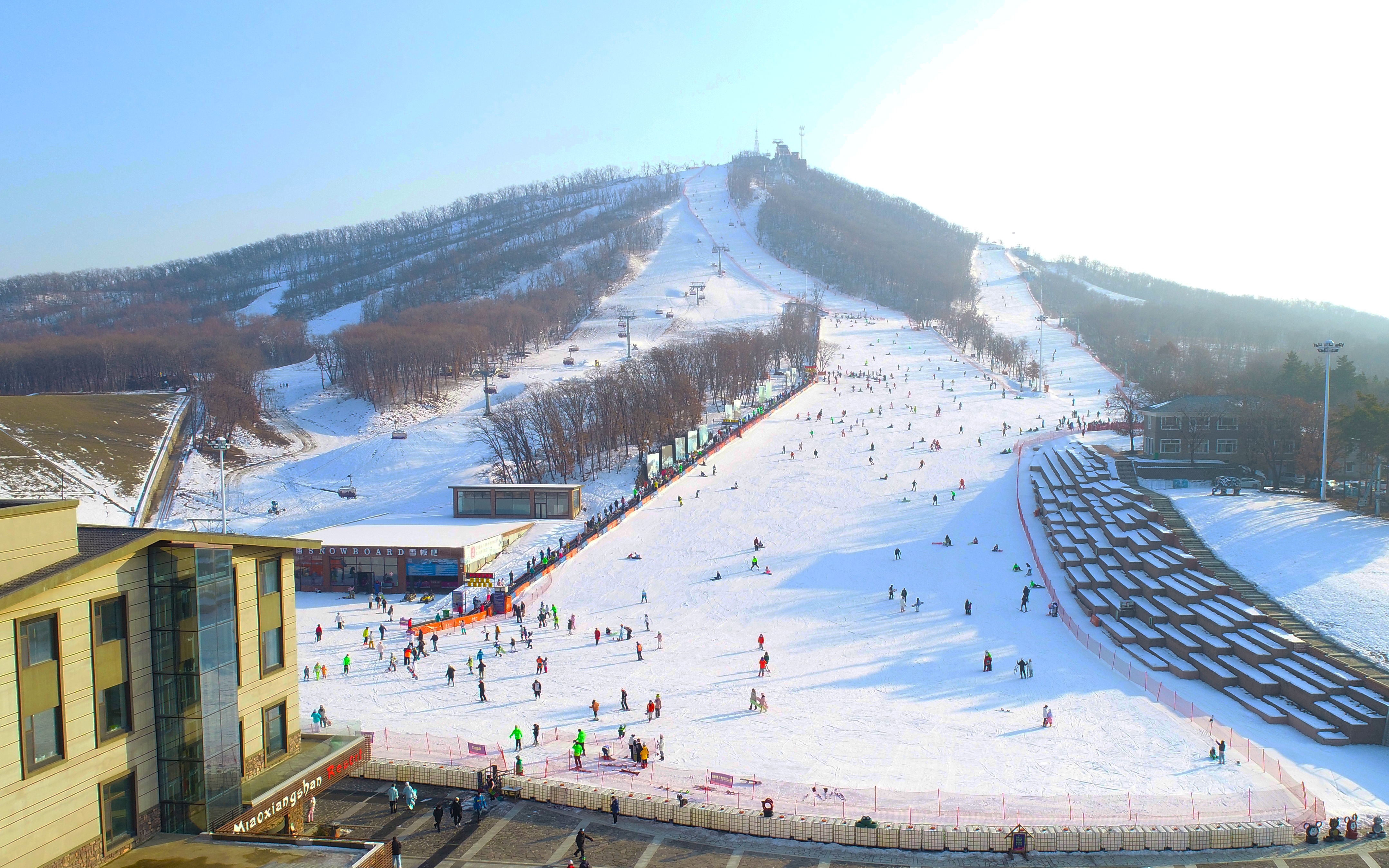 松原查干湖滑雪场图片